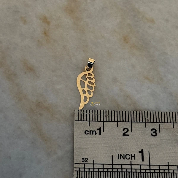 تصویر دوم آویز بال مینیمال طلا لیزری